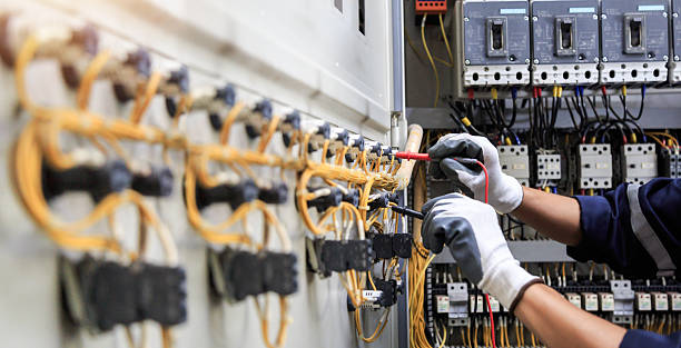 Professional Electrician technician working in Central High, OK